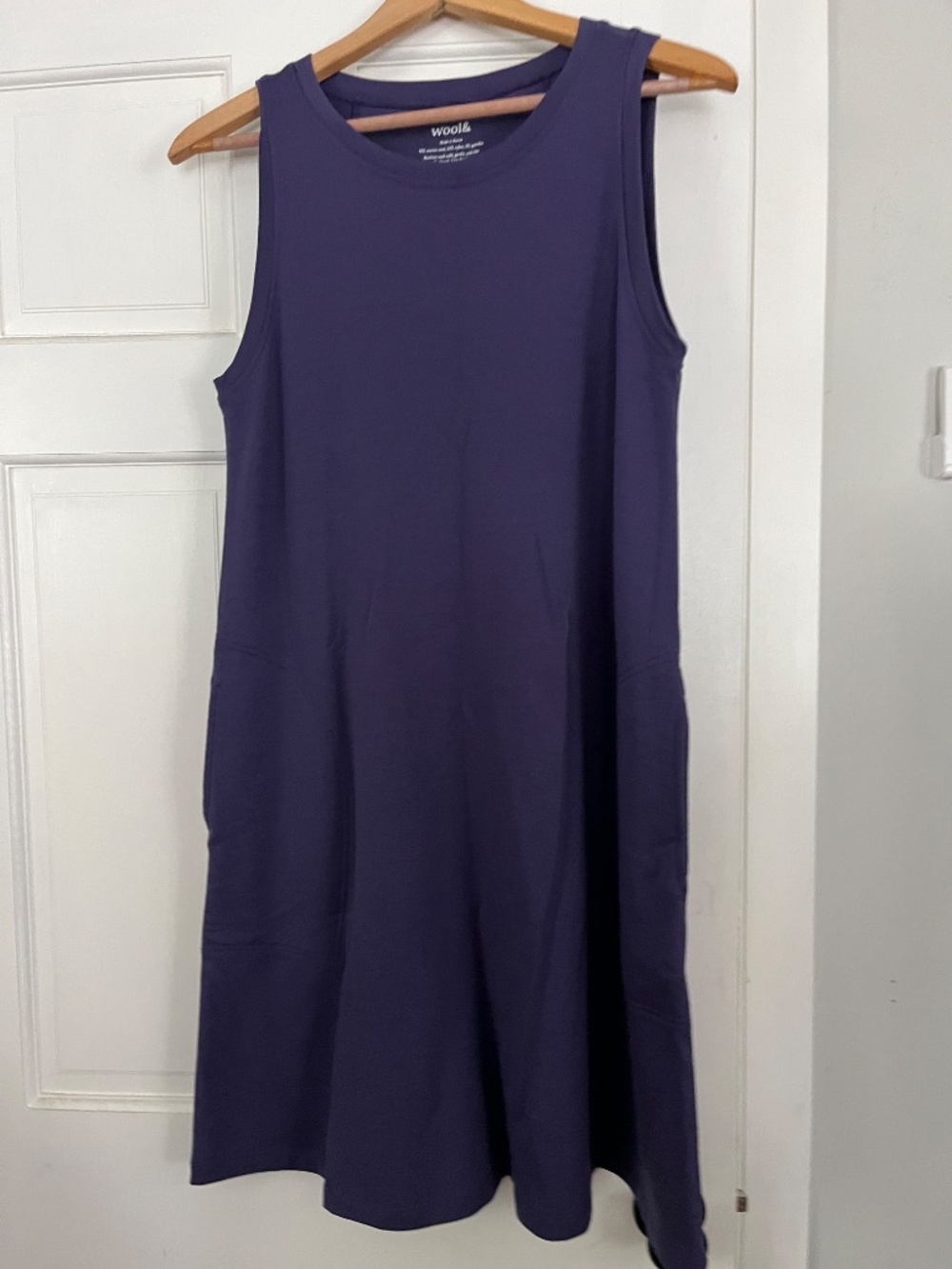 Wool& Sierra Dress in Iris, size medium - EUC - Picture 2 of 4